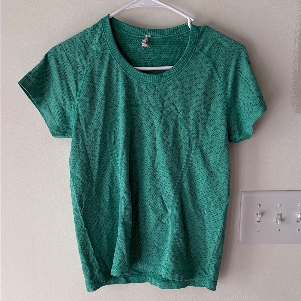 Lululemon Swiftly Cropped Short Sleeve Workout Tee - Green Size 10